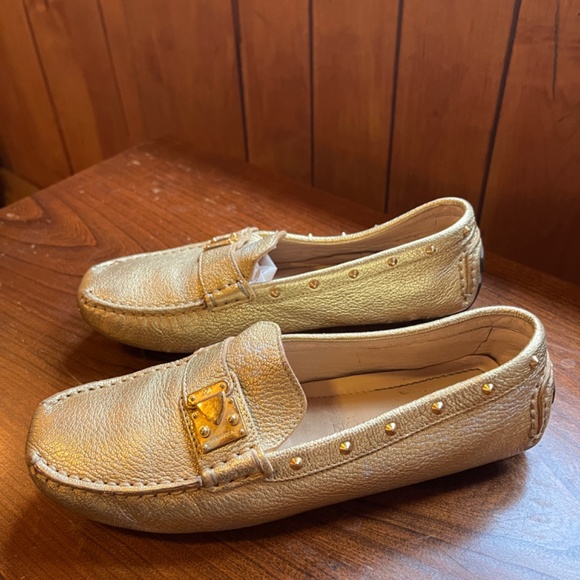 Louis Vuitton Gold Leather Suhali Lombok Driving Loafers w/ golden studs US6.5 - Picture 5 of 12